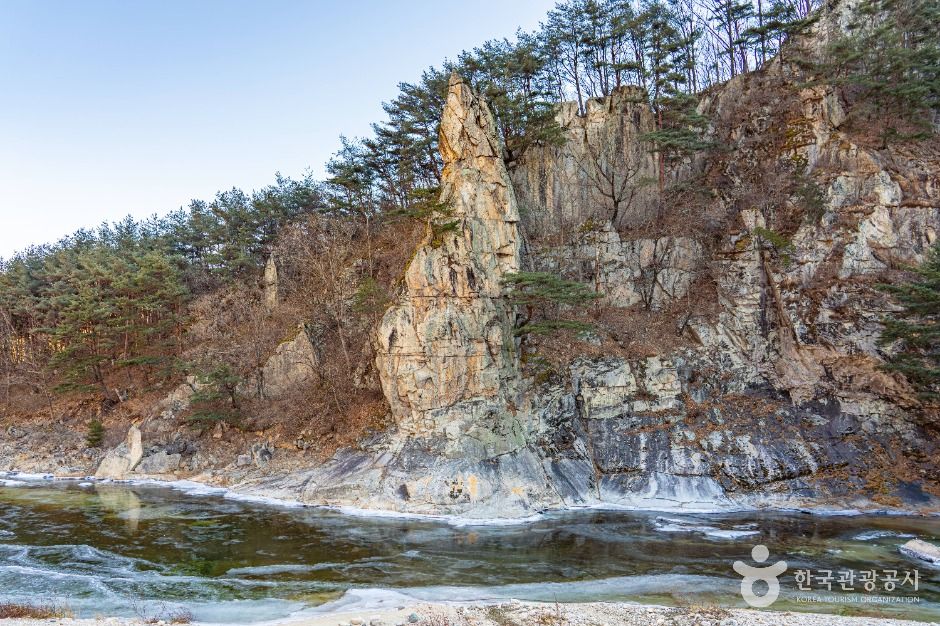 무흘구곡 선바위